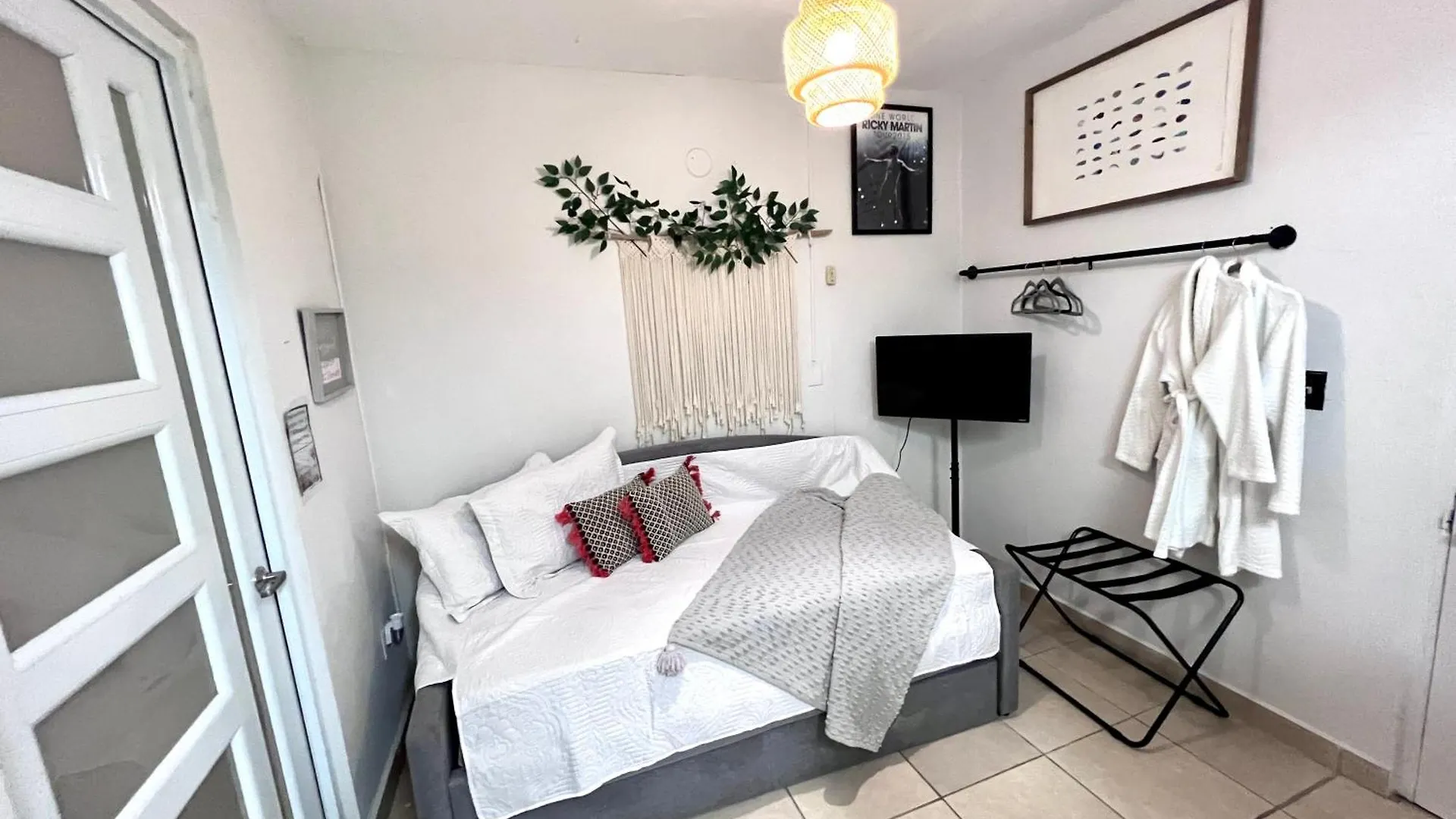 Hébergement de vacances Villa 5 Min From San Juan Airport And Isla Verde Beach Best Location & Pool & Jacuzzi & Youtube Video Available